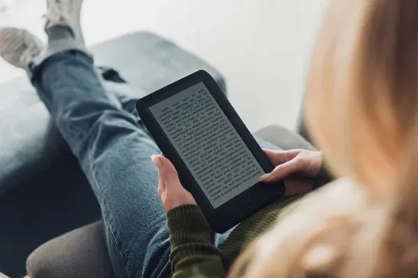 How Screen Time Impacts Your Enjoyment of E-Books